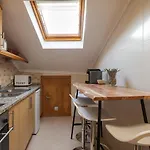 Apartamento Santos Gem Iv - - Work-friendly Lisboa