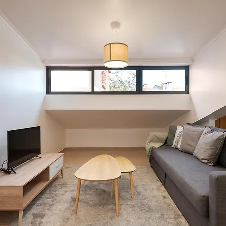 Apartment Gem Iv - Trendy Santos District With Dedicated Workspace *